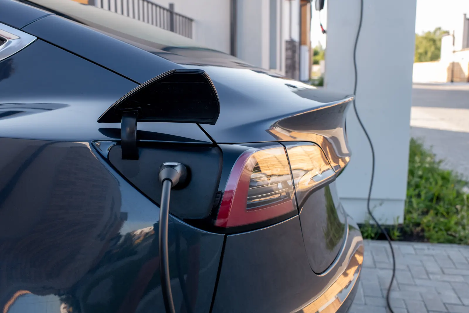 Cargador para coche eléctrico en casa: guía completa